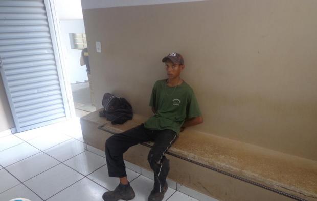 Rapaz tenta furtar fazenda no munic�pio de Lagoa Formosa � flagrado por c�meras de seguran�a e acaba preso pela Pol�cia Militar