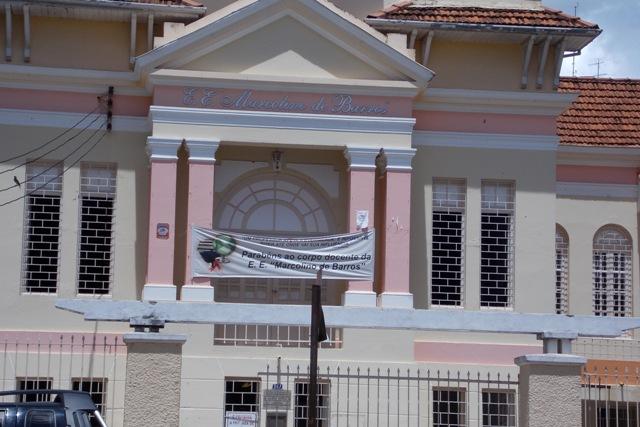 Patos 1 - Alunos da Escola Marcolino de Barros que participaram da Olimpíada de Astronomia ganham medalhas. 