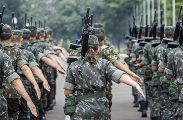 Governo de Minas Gerais quer aumentar contribuição dos militares