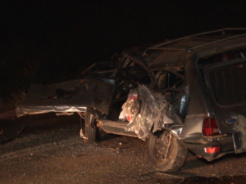 clique para ampliar Batida frontal na MG 230 mata motorista de 66 anos