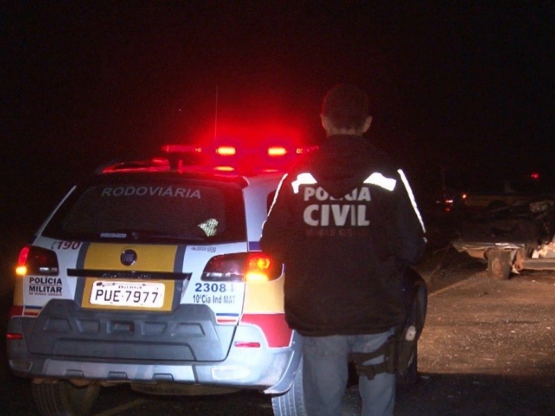 clique para ampliar Batida frontal na MG 230 mata motorista de 66 anos