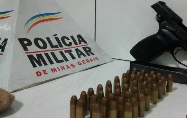 clique para ampliar Polícia Militar de Patos de Minas apreende pistola e munições dentro de veículo