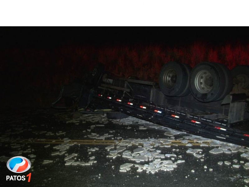 clique para ampliar Acidente na curva de Catiara em Serra do Salitremata duas pessoas