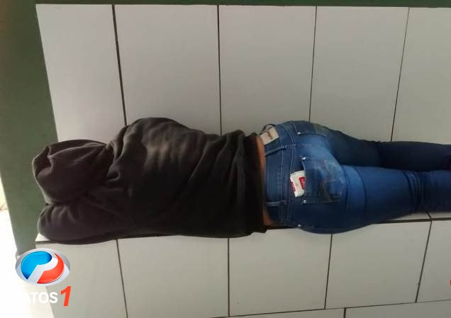 clique para ampliar Mulher esfaqueia amásio em Patos de Minas após crise de ciúmes