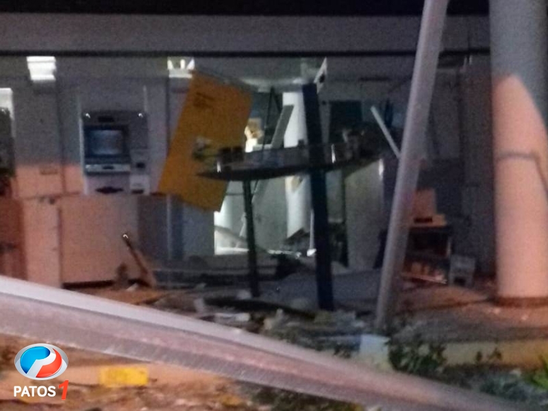 clique para ampliar Bandidos explodem caixas eletrônicos do Banco do Brasil na cidade de Lagamar