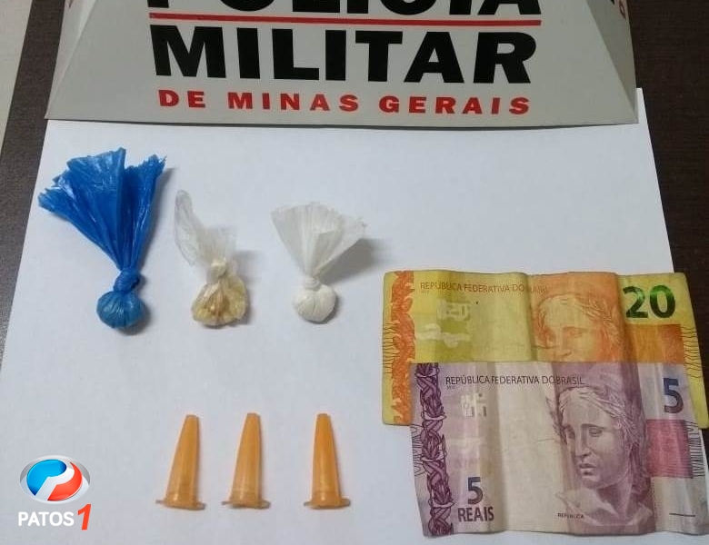 clique para ampliar Suspeita de tráfico de drogas em Presidente Olegário é presa pela Polícia Militar