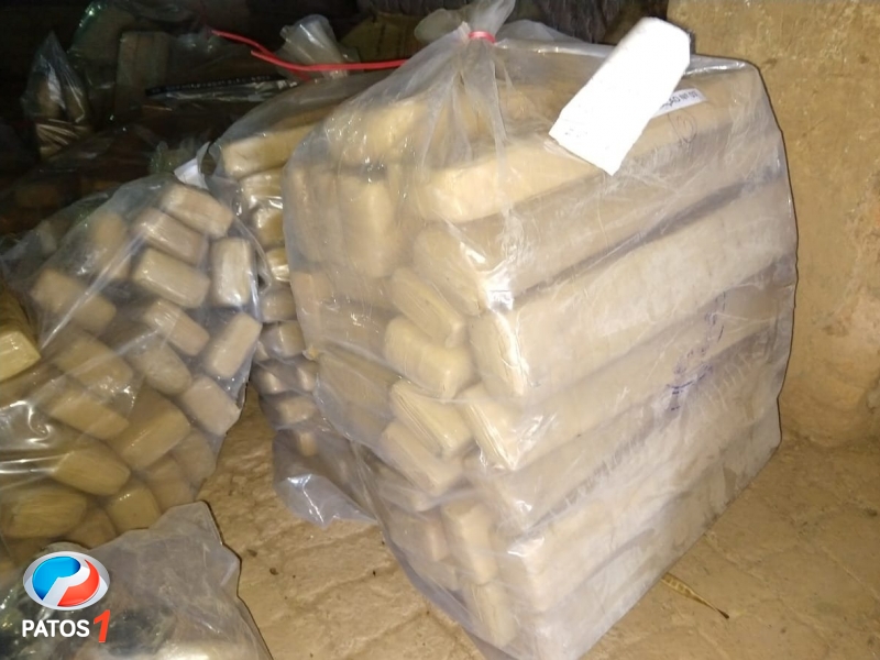 clique para ampliar Polícia Civil de Patos de Minas destrói aproximadamente 500 quilos de drogas apreendidas