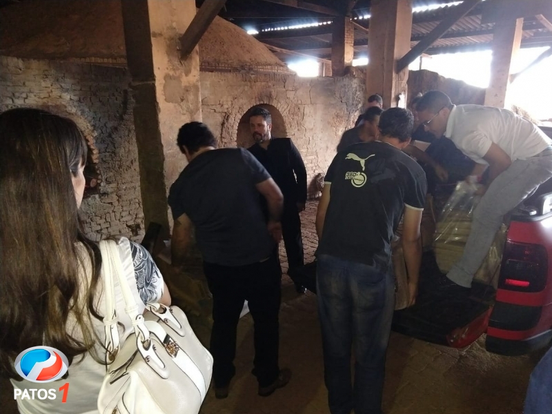 clique para ampliar Polícia Civil de Patos de Minas destrói aproximadamente 500 quilos de drogas apreendidas