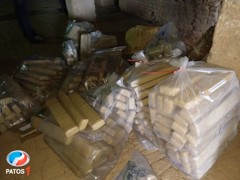 clique para ampliar Polícia Civil de Patos de Minas destrói aproximadamente 500 quilos de drogas apreendidas
