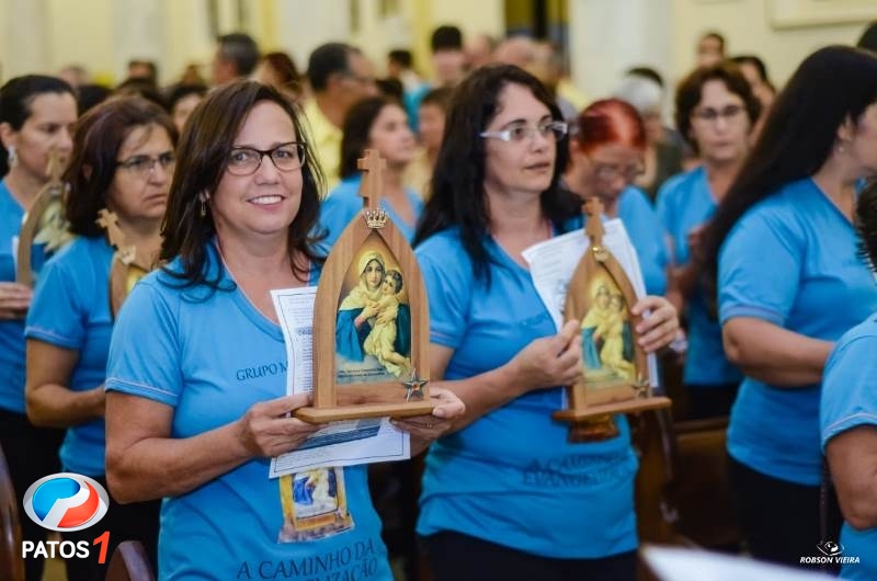 clique para ampliar Paróquia Nossa Senhora da Piedade de Lagoa Formosa celebra 21 anos de presença da ''Capelinha Mãe Rainha''.