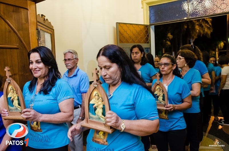 clique para ampliar Paróquia Nossa Senhora da Piedade de Lagoa Formosa celebra 21 anos de presença da ''Capelinha Mãe Rainha''.