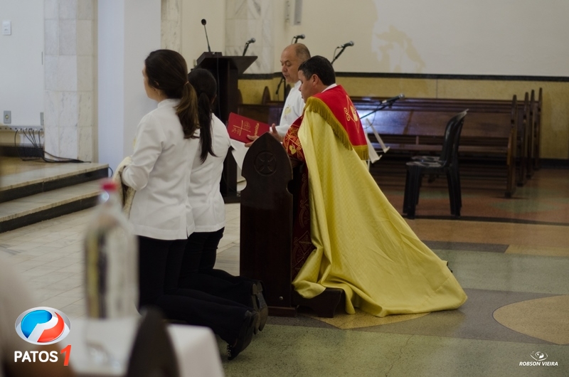 clique para ampliar Paróquia Nossa Senhora da Piedade de Lagoa Formosa celebra 21 anos de presença da ''Capelinha Mãe Rainha''.