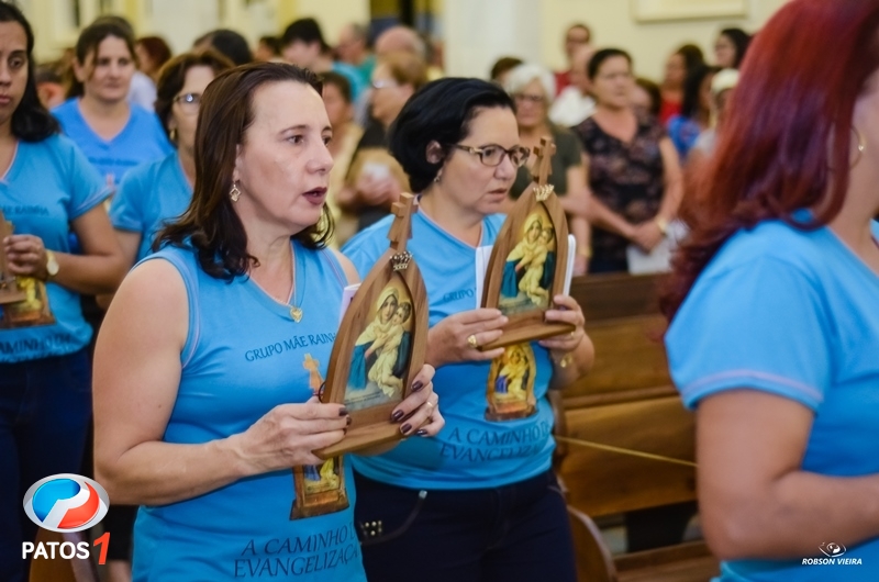 clique para ampliar Paróquia Nossa Senhora da Piedade de Lagoa Formosa celebra 21 anos de presença da ''Capelinha Mãe Rainha''.