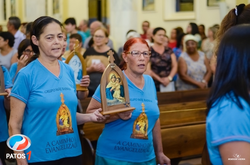 clique para ampliar Paróquia Nossa Senhora da Piedade de Lagoa Formosa celebra 21 anos de presença da ''Capelinha Mãe Rainha''.