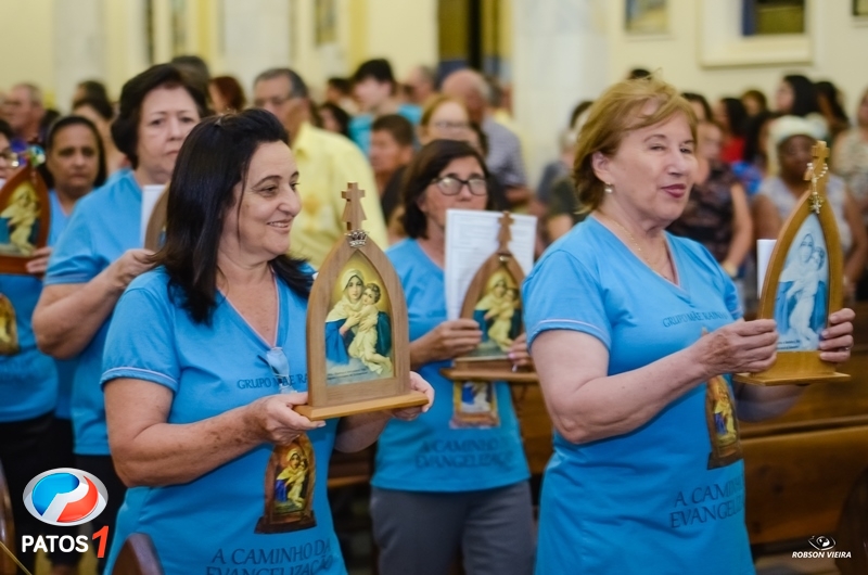 clique para ampliar Paróquia Nossa Senhora da Piedade de Lagoa Formosa celebra 21 anos de presença da ''Capelinha Mãe Rainha''.
