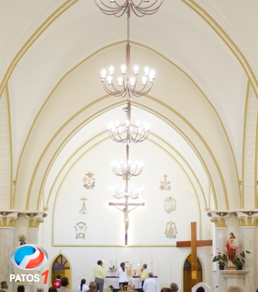 clique para ampliar Paróquia Nossa Senhora da Piedade de Lagoa Formosa celebra 21 anos de presença da ''Capelinha Mãe Rainha''.