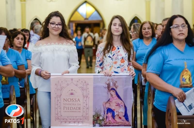 clique para ampliar Paróquia Nossa Senhora da Piedade de Lagoa Formosa celebra 21 anos de presença da ''Capelinha Mãe Rainha''.
