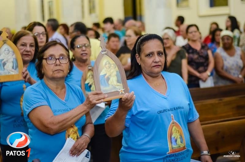 clique para ampliar Paróquia Nossa Senhora da Piedade de Lagoa Formosa celebra 21 anos de presença da ''Capelinha Mãe Rainha''.