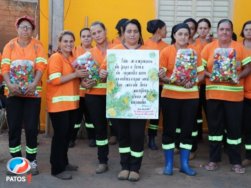 clique para ampliar Garis de Carmo do Paranaíba recolhem 7 mil tampas de garrafas pets e encaminham para Hospital do Amor de Barretos