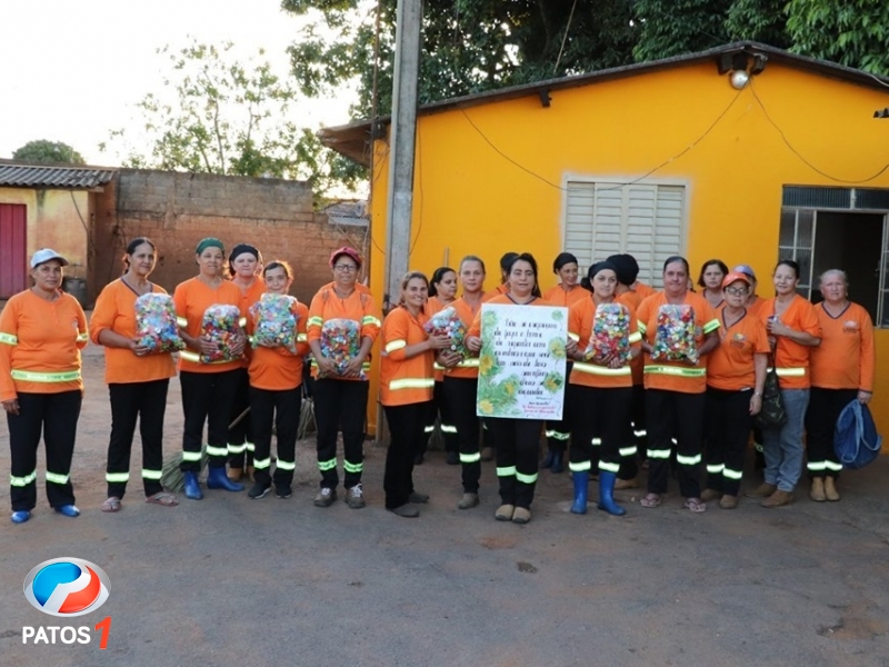 clique para ampliar Garis de Carmo do Paranaíba recolhem 7 mil tampas de garrafas pets e encaminham para Hospital do Amor de Barretos