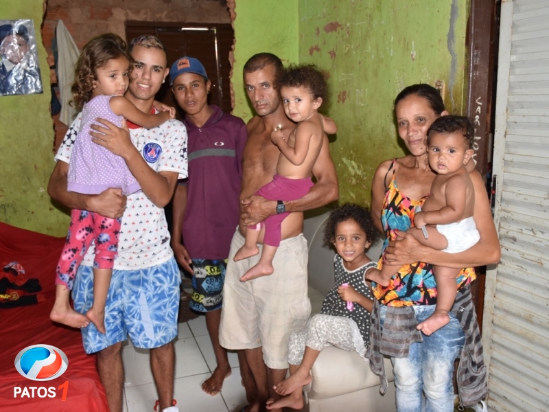 clique para ampliar Carmo do Paranaíba: amigos pedem ajuda para finalizar construção de casa para família carente