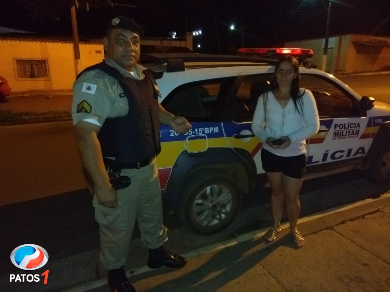 clique para ampliar Moradora de Carmo do Paranaíba encontra carteira na rua contendo dinheiro e devolve ao proprietário