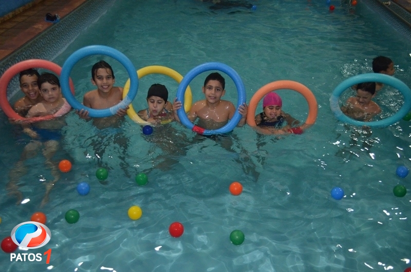  Escola de natação da academia Ação e Água recebe alunos a partir de 1 ano de idade 