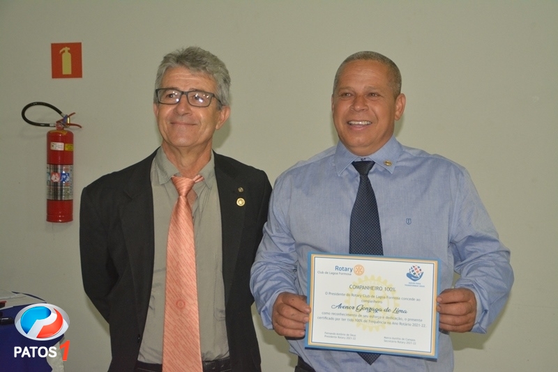 Rotary Club de Lagoa Formosa realiza reunião para admissão de novo companheiro sócio honorário e entrega de certificados Paul Harris 