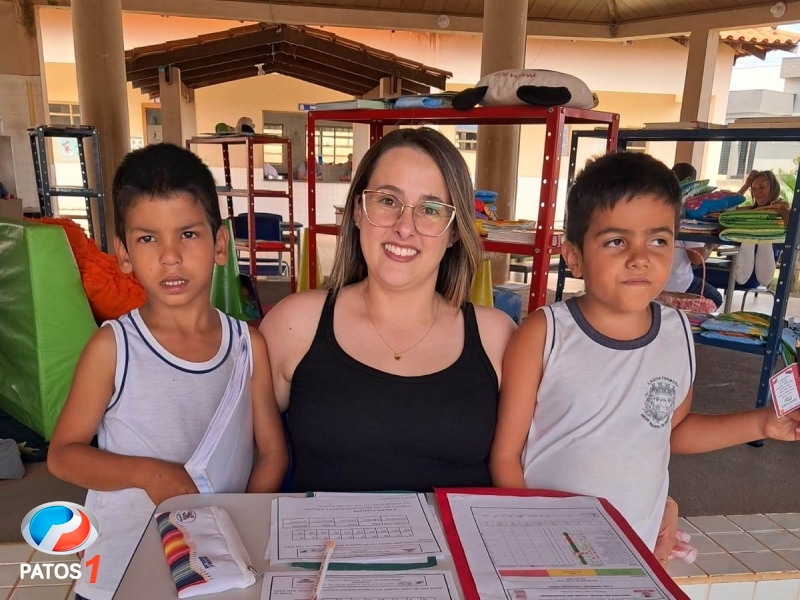 clique para ampliar Presidente da Câmara dos Vereadores de Lagoa Formosa participa do Projeto Blitz da Leitura na Escola Municipal Denise Luísa de Oliveira