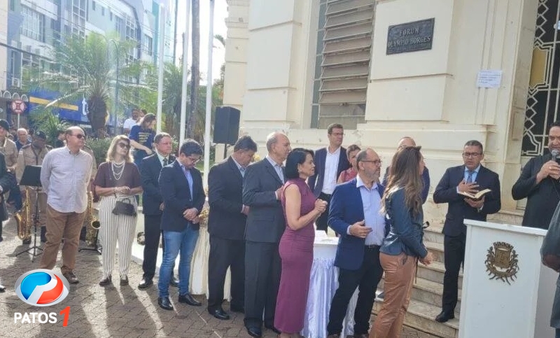 clique para ampliar Distribuição de bolo, desfile e ato cívico marcam as comemorações dos 134 anos de Patos de Minas