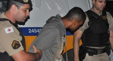 Polícia Militar aborda rapaz com motocicleta furtada e com arma de fogo na cintura