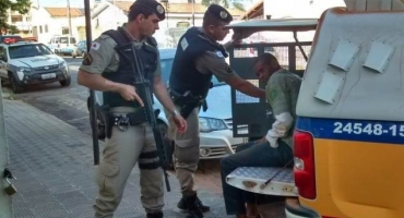 Após roubar HILUX em Patos de Minas suspeitos são presos e veículo recuperado