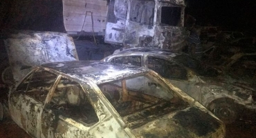 Dezessete veículos são incendiados na cidade de Monte Carmelo