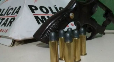 PM apreende arma de fogo após discussão em bar no Bairro Cristo Redentor