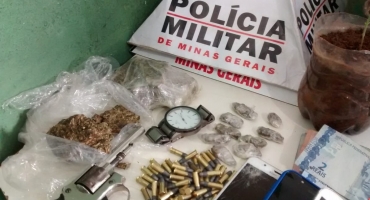 Operação da Polícia Militar apreende drogas e dinheiro na cidade de Patos de Minas Operação da Polícia Militar apreende drogas e dinheiro na cidade de Patos de Minas