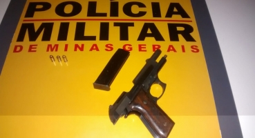 Polícia Militar Rodoviária prende foragido da Justiça e apreende arma de fogo Polícia Militar Rodoviária prende foragido da Justiça e apreende arma de fogo