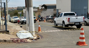 Condutor de motoneta morre em acidente com caminhonete em Patos de Minas Condutor de motoneta morre em acidente com caminhonete em Patos de Minas