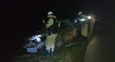 Acidente na BR-354 deixa motorista da cidade de São Gotardo ferido Acidente na BR-354 deixa motorista da cidade de São Gotardo ferido
