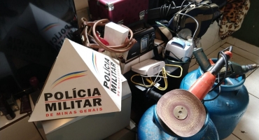 PM age rápido e recupera objetos furtados em residência em Patos de Minas PM age rápido e recupera objetos furtados em residência em Patos de Minas