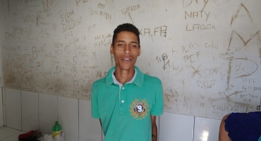 Suspeitos de matar mulher a facadas em Patos de Minas são detidos pela PM Suspeitos de matar mulher a facadas em Patos de Minas são detidos pela PM