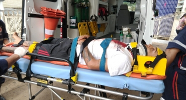 Rapaz é atingido por disparo de arma de fogo no Bairro Novo Sorriso em Patos de Minas Rapaz é atingido por disparo de arma de fogo no Bairro Novo Sorriso em Patos de Minas