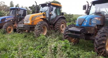 PM de Rio Paranaíba recupera tratores furtados em fazenda de Cruzeiro da Fortaleza PM de Rio Paranaíba recupera tratores furtados em fazenda de Cruzeiro da Fortaleza