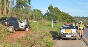 Acidente próximo ao trevo de Lagoa Formosa deixa duas pessoas feridas