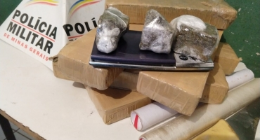 PM prende indivíduo suspeito de tráfico e apreende aproximadamente 6 quilos maconha PM prende indivíduo suspeito de tráfico e apreende aproximadamente 6 quilos maconha