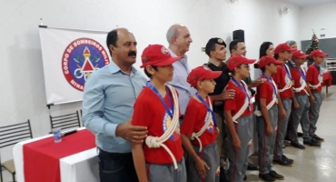 Alunos de Lagoa Formosa e Patos de Minas participam da formatura do Projeto Bombeiro Mirim Alunos de Lagoa Formosa e Patos de Minas participam da formatura do Projeto Bombeiro Mirim