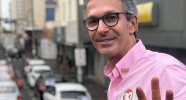 Governador eleito em Minas Gerais visita cidade Patos de Minas Governador eleito em Minas Gerais visita cidade Patos de Minas