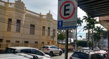 Para estacionar na “Zona Azul” em Patos de Minas motorista terá de informar CPF Para estacionar na “Zona Azul” em Patos de Minas motorista terá de informar CPF