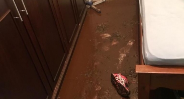 Temporal no início da madrugada causa estragos na cidade de Patos de Minas, veja vídeo Temporal no início da madrugada causa estragos na cidade de Patos de Minas, veja vídeo
