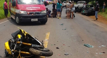 Acidente envolvendo carro e motocicleta na MGC-354 em Patos de Minas deixa uma pessoa gravemente ferida Acidente envolvendo carro e motocicleta na MGC-354 em Patos de Minas deixa uma pessoa gravemente ferida
