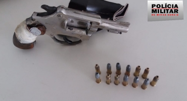 Idoso de Lagoa Formosa é detido em quiosque com arma de fogo na cintura Idoso de Lagoa Formosa é detido em quiosque com arma de fogo na cintura
